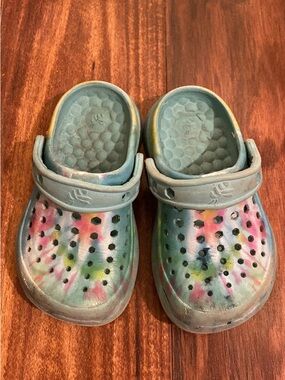 Toddler Joybees Tie-Dye Garden Clogs - Teal/Multicolor sz 6/7
